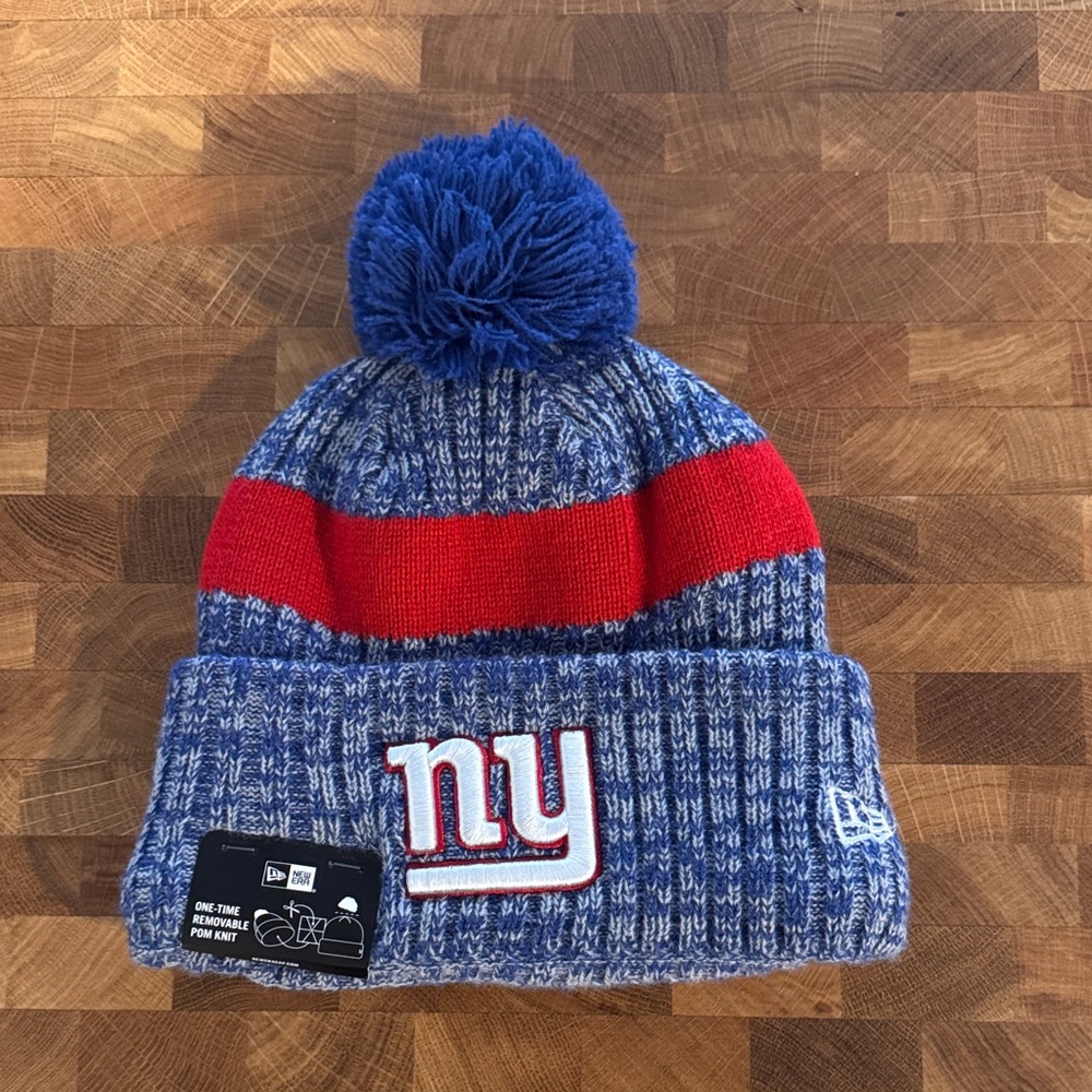 New Era New York Giants Blue and Red Pom-Pom Beanie OS